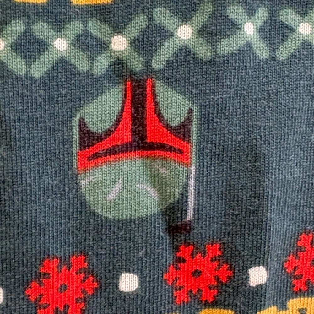 Hanna Andersson Festive Star Wars Long Sleeve PJ Top- Green and Red - Picture 5 of 16